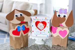Heart Puppy Puppet Craft with a FREE Printable template from The Littles & Me