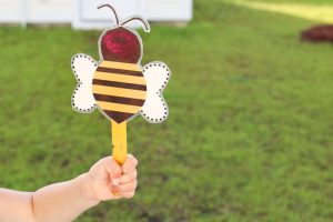 Teach your little ones how to STOP, SLOW, & GO with this fun FREE printable Bumblebee Stop, Slow, Go Movement Game!