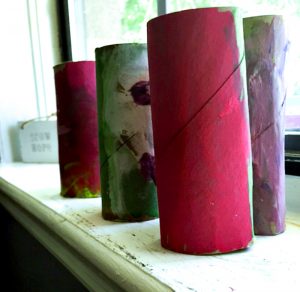 Easy DIY Binoculars perfect for exploring your backyard or pretending to camp!