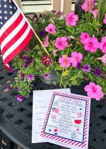 4th of July Printable Scavenger Hunt. Perfect activity to do with your family! Plus several other festive red, white, and blue activity ideas!
