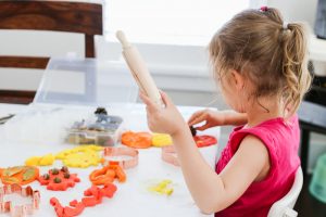 Get ready to have fun with your kiddos and welcome Fall with this Allergy Friendly Play Dough Kit. It's the perfect activity for a Fall play date!