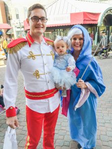 Family Halloween Costumes on The Littles & Me