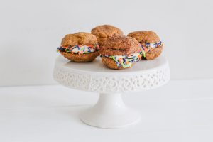 These Pumpkin Snickerdoodle Halloween Ice Cream Sandwiches are perfect for a Fall family night or any time in between.