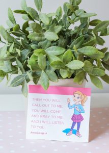 Create special memories with your kiddo(s) with an easy mommy & me tea party with Bible Belles! Learn how to put it all together in 3 easy steps.