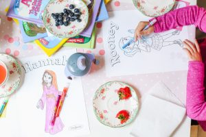Create special memories with your kiddo(s) with an easy mommy & me tea party with Bible Belles! Learn how to put it all together in 3 easy steps.