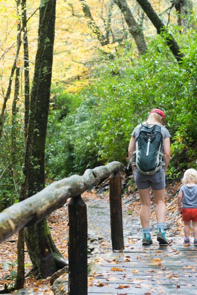 Creating Rhythms: 4 Tips to Cultivate Connection With Your Kids Outside by Sarah Street (The Silvan Reverie) on The Littles & Me